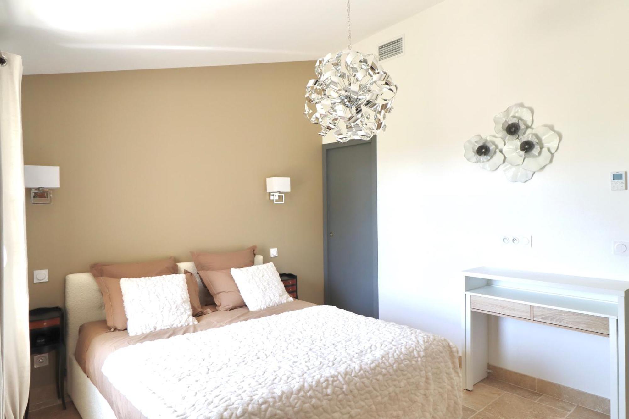 Chambres D'Hotes Avec Jacuzzi Et Piscine Au Mas De Cadoule Saint-Just  部屋 写真