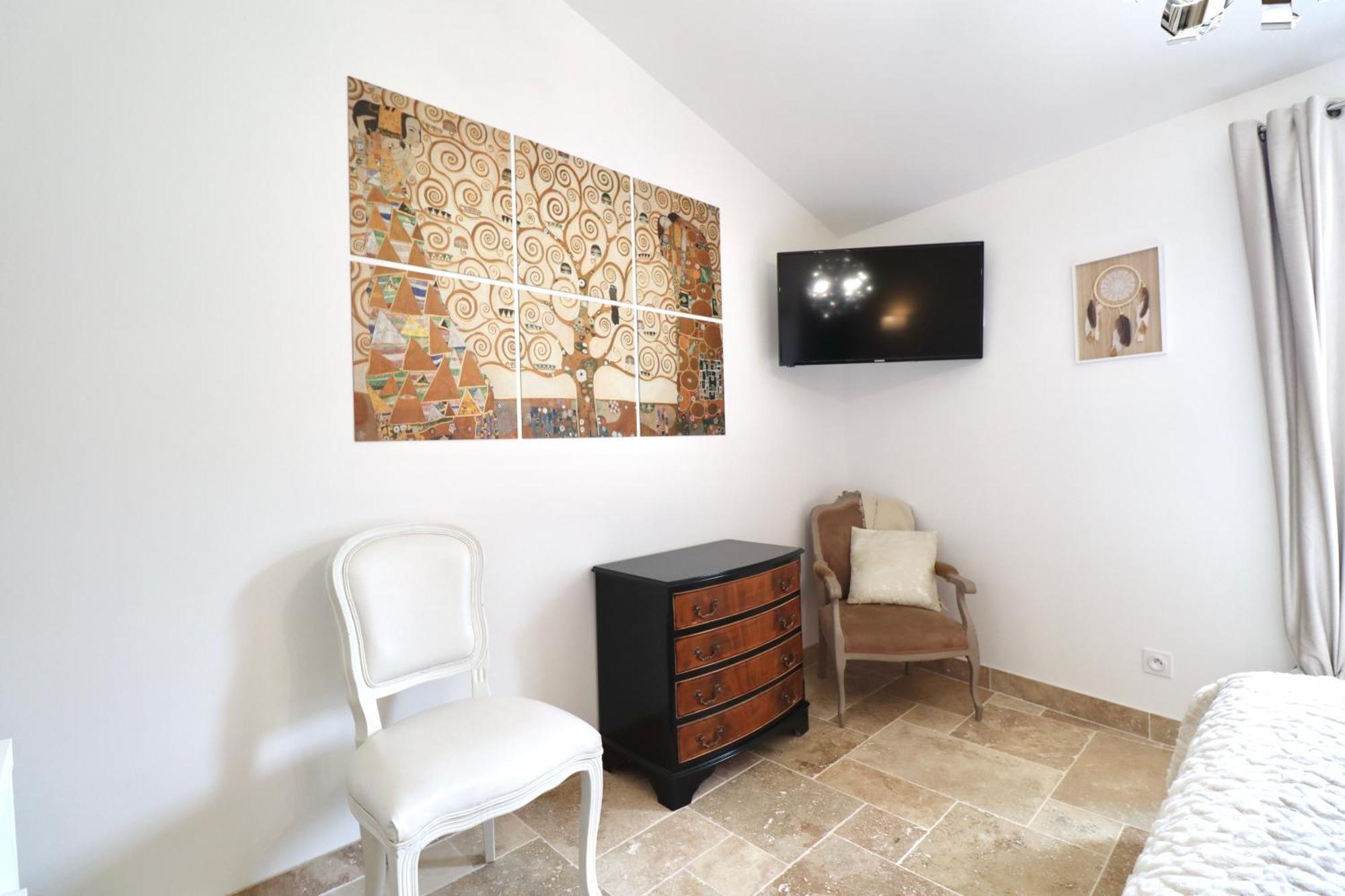 Chambres D'Hotes Avec Jacuzzi Et Piscine Au Mas De Cadoule Saint-Just  部屋 写真